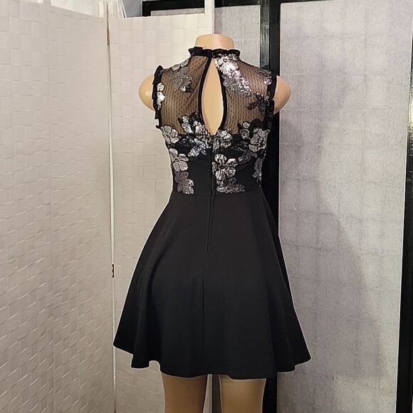 BRAND NEW CITY STUDIOS JUNIORS EMBELLISHED MESH FIT AND FLARE DRESS - Picture 6 of 12